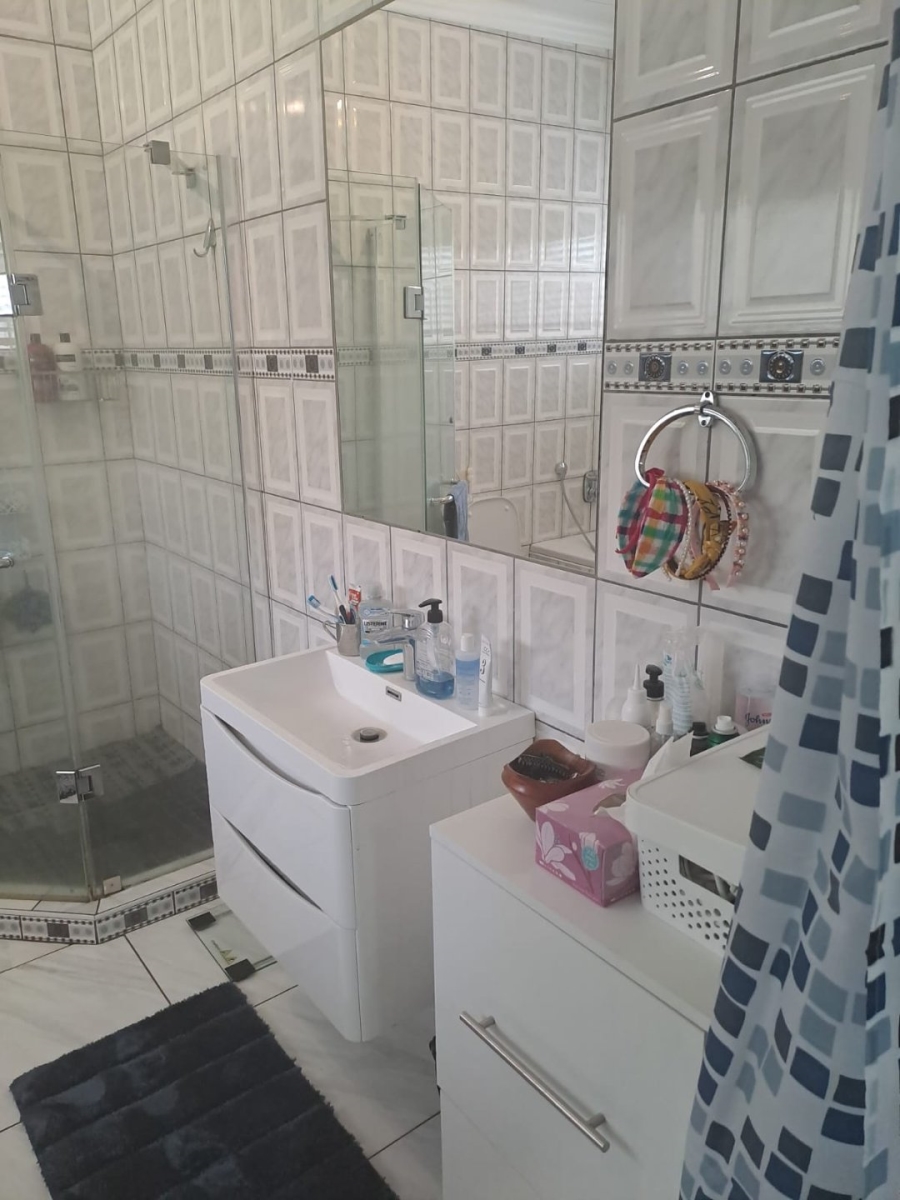 3 Bedroom Property for Sale in Lindequesdrif North West